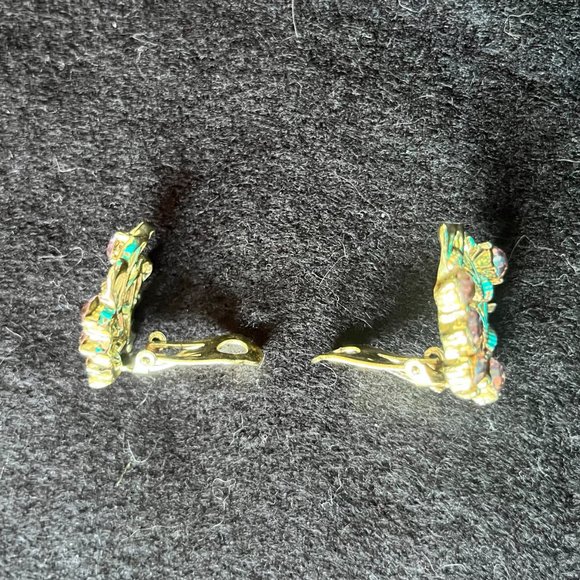 Vintage Silver-Tone Floral-Look Clip Earrings w/Light Lilac Faceted Crystals - Picture 3 of 4